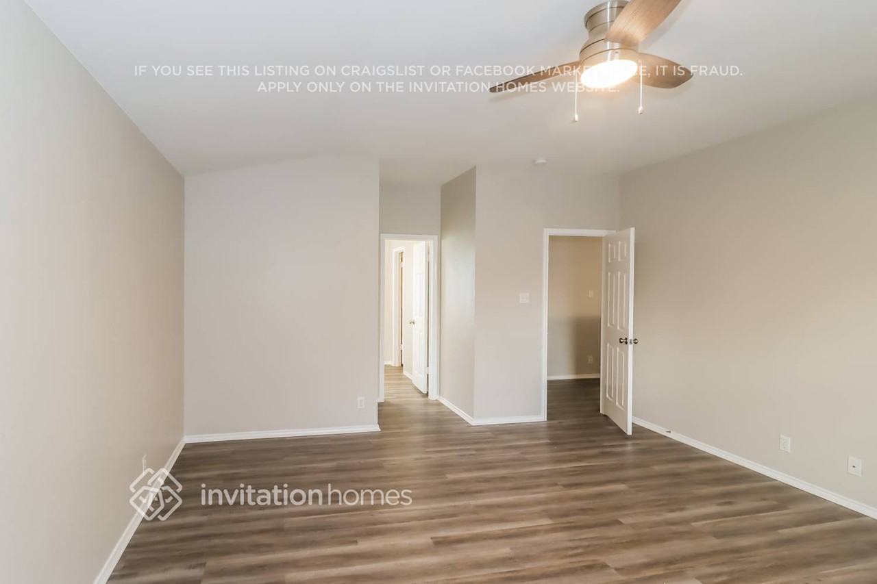 1635 Abbey Ln - Photo 7 of 16