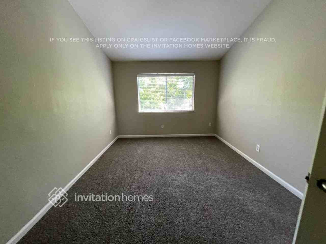 336 Flagstone Cir - Photo 4 of 12
