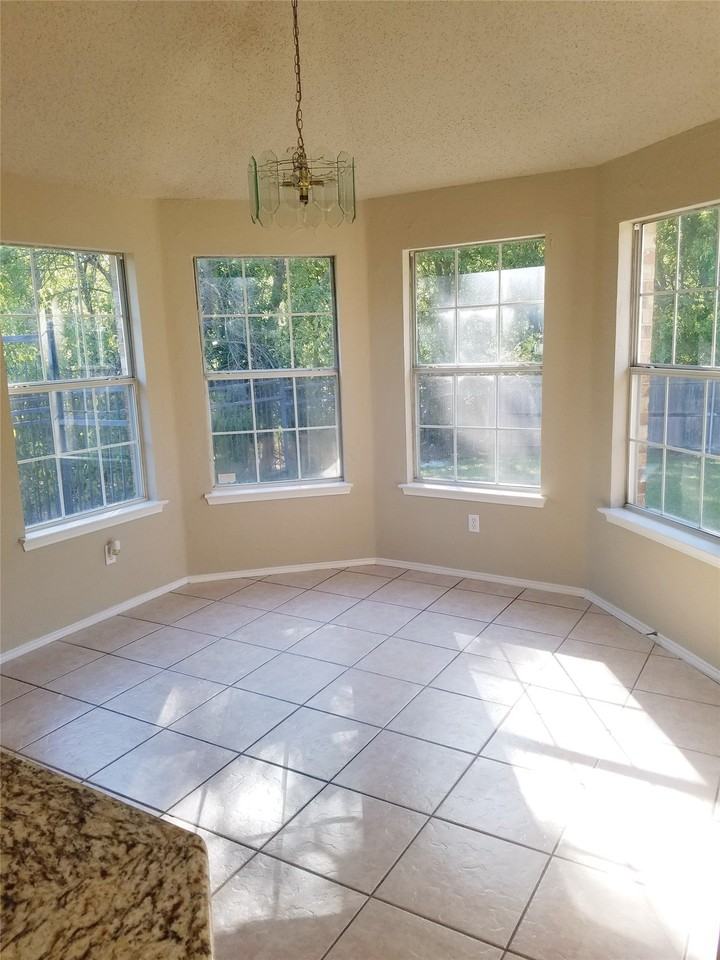 3519 Daisy Ln - Photo 4 of 18