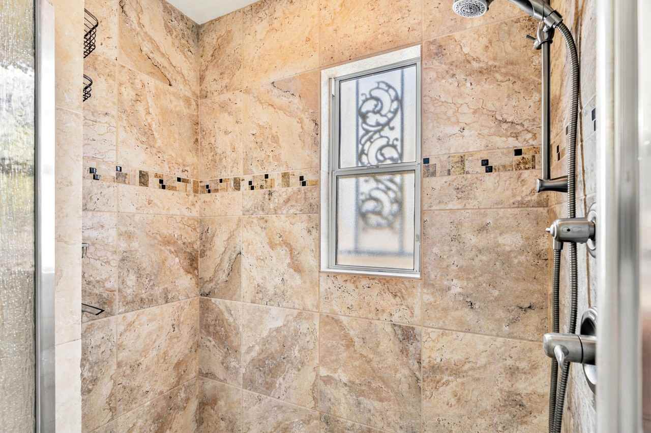 2724 N Gill Ave #B - Photo 7 of 7