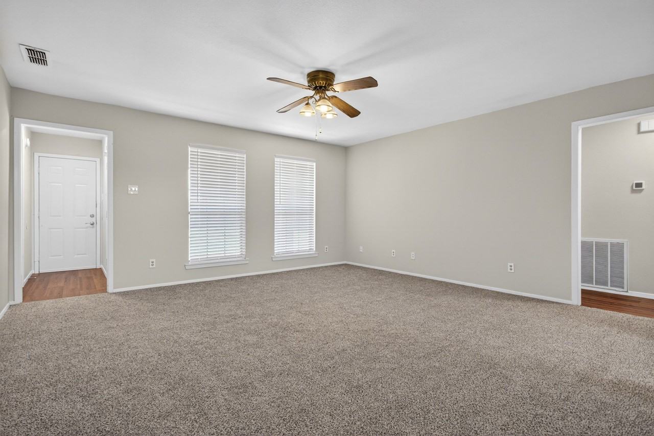 5301 Tartan Cir - Photo 6 of 25