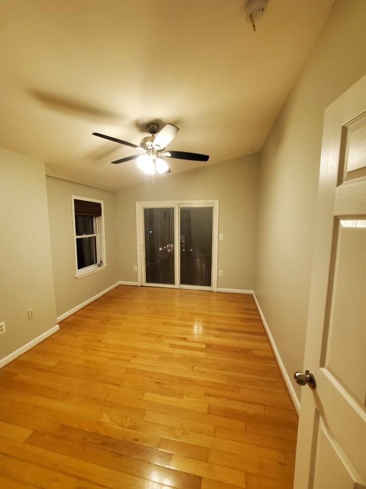 1430 Light St #1 - Photo 5 of 11