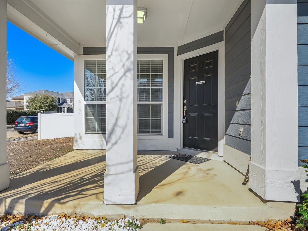 1201 Hayden Ln - Photo 4 of 27