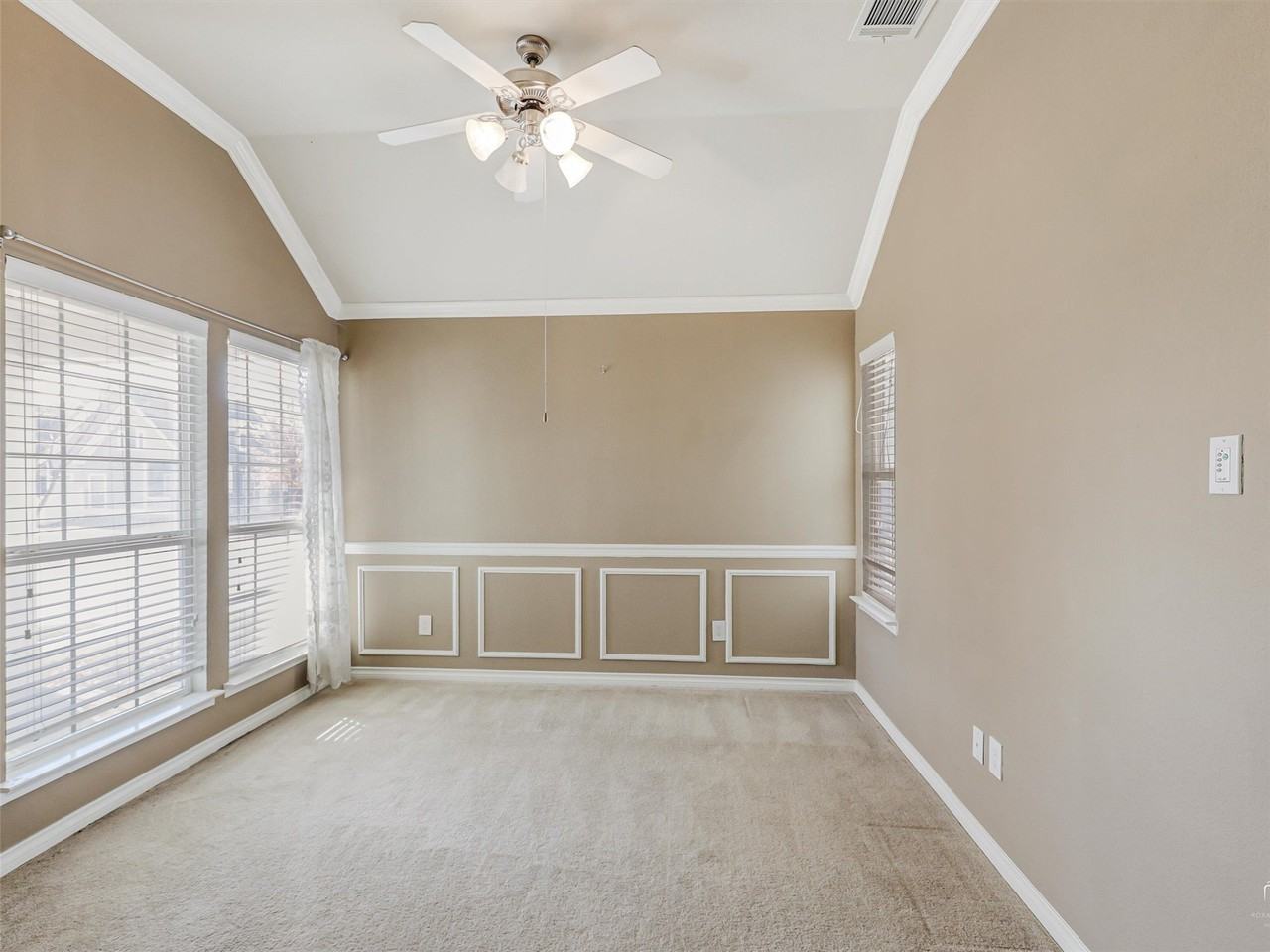 1201 Hayden Ln - Photo 6 of 27