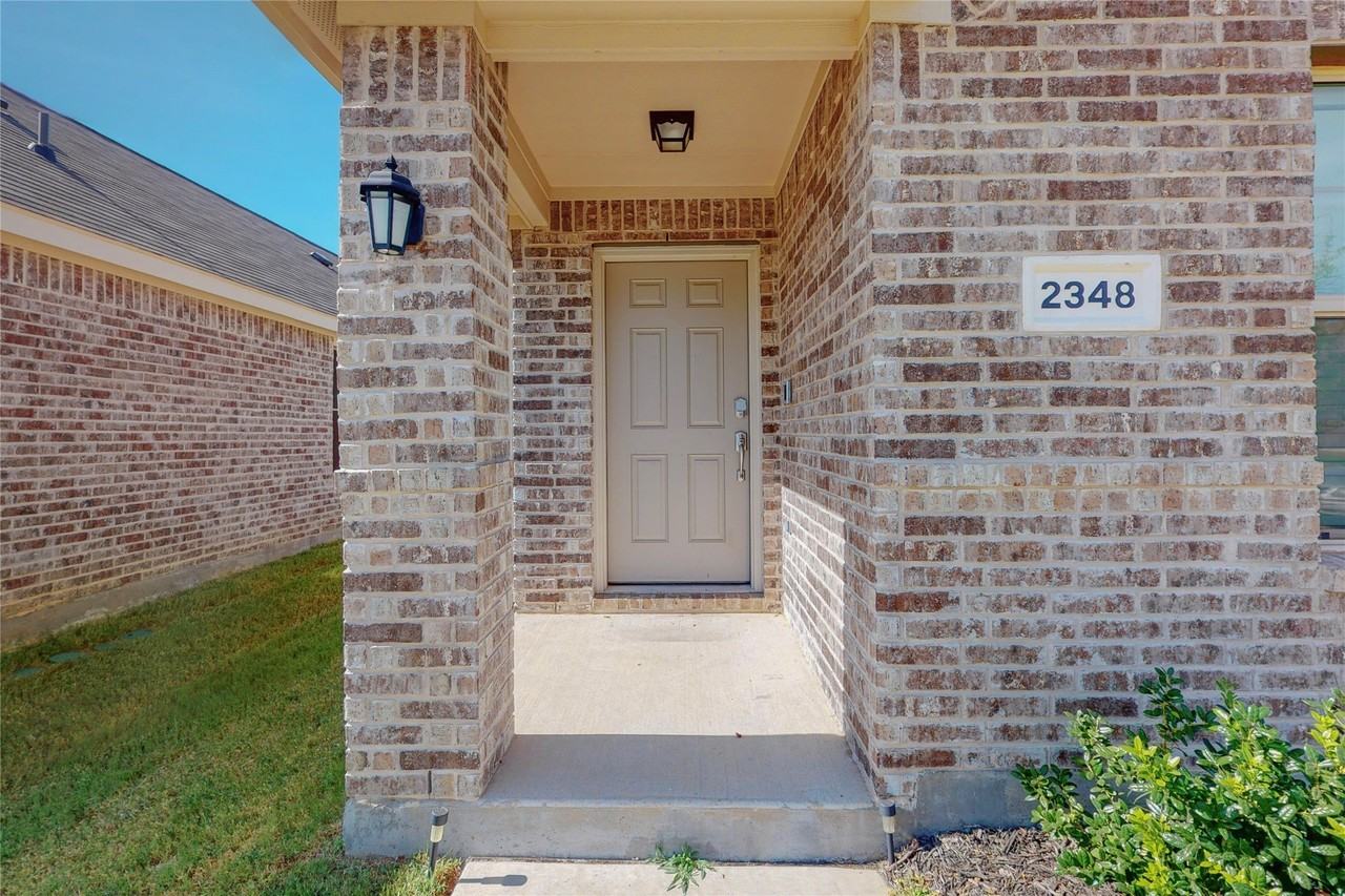 2348 Evening Stone Dr - Photo 2 of 30