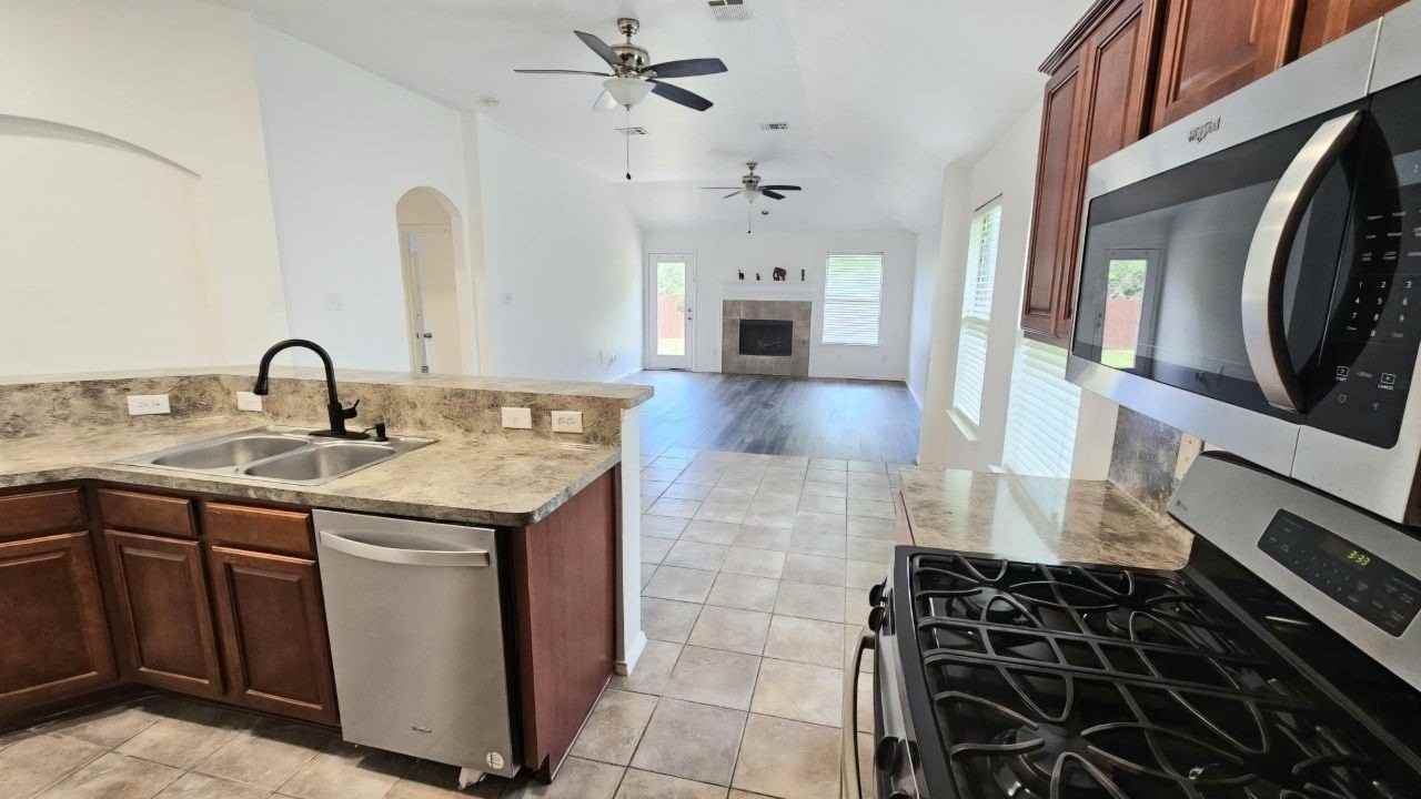 9324 Warren Dr - Photo 2 of 16
