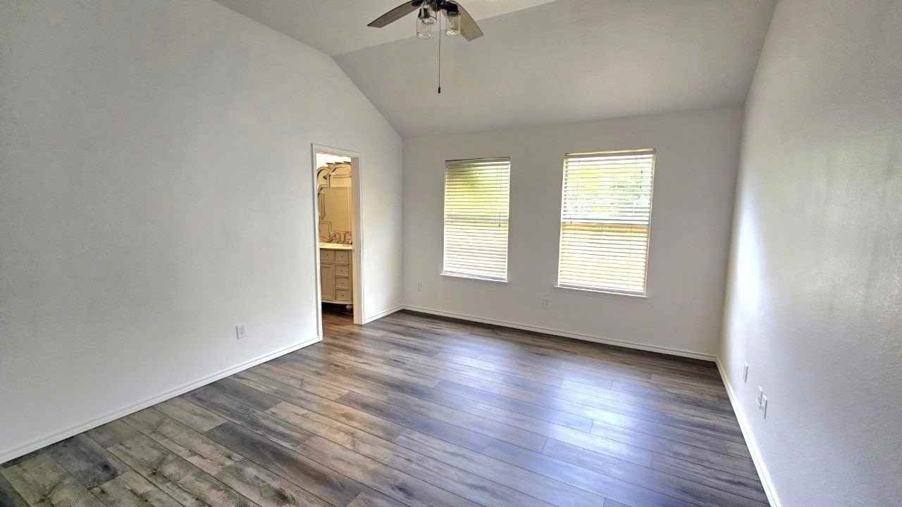 9324 Warren Dr - Photo 5 of 16