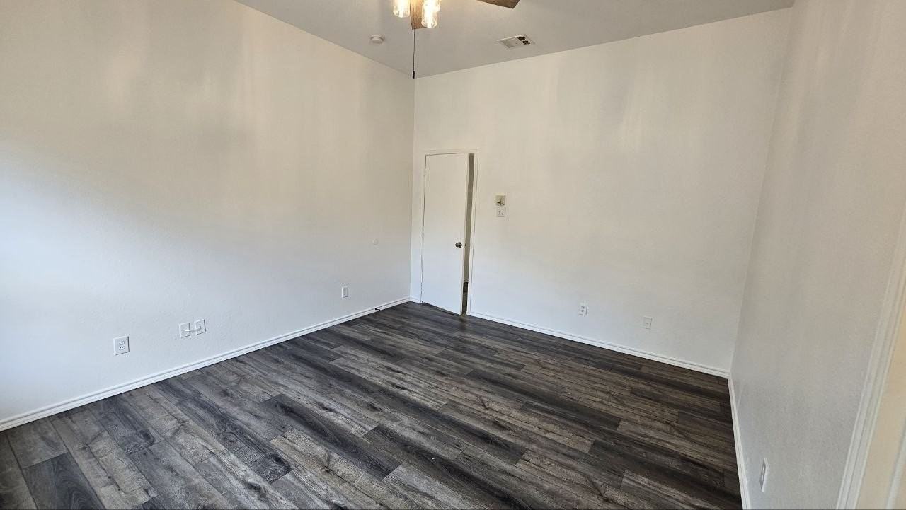 9324 Warren Dr - Photo 7 of 16