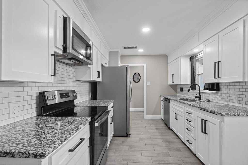 1308 Laurel Ave - Photo 5 of 21