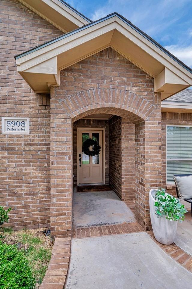 5908 Pedernales Dr - Photo 3 of 37