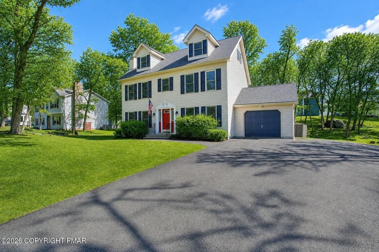 8202 Woodchuck Ct - Photo 6 of 16