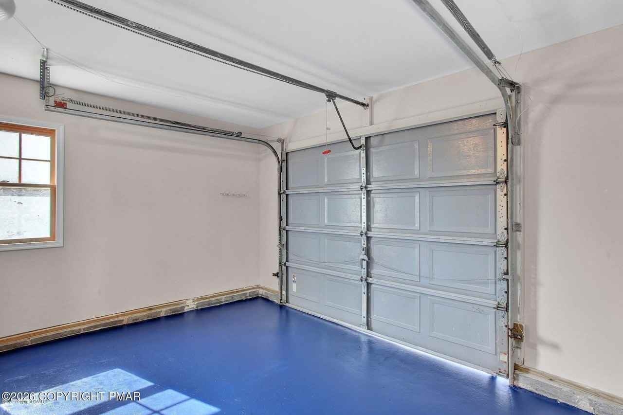 8202 Woodchuck Ct - Photo 7 of 16