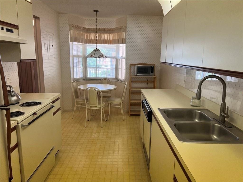 379 N Grove Isle Cir #379 - Photo 5 of 22