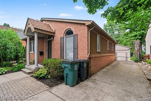 418 Austin Ave - Photo 2 of 30