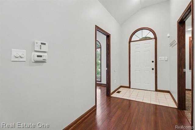 418 Austin Ave - Photo 4 of 30