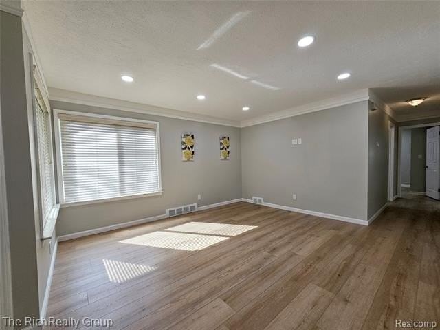 33900 Beechnut St - Photo 3 of 28