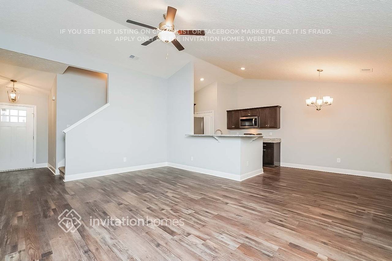 737 Cedar Ln - Photo 3 of 16