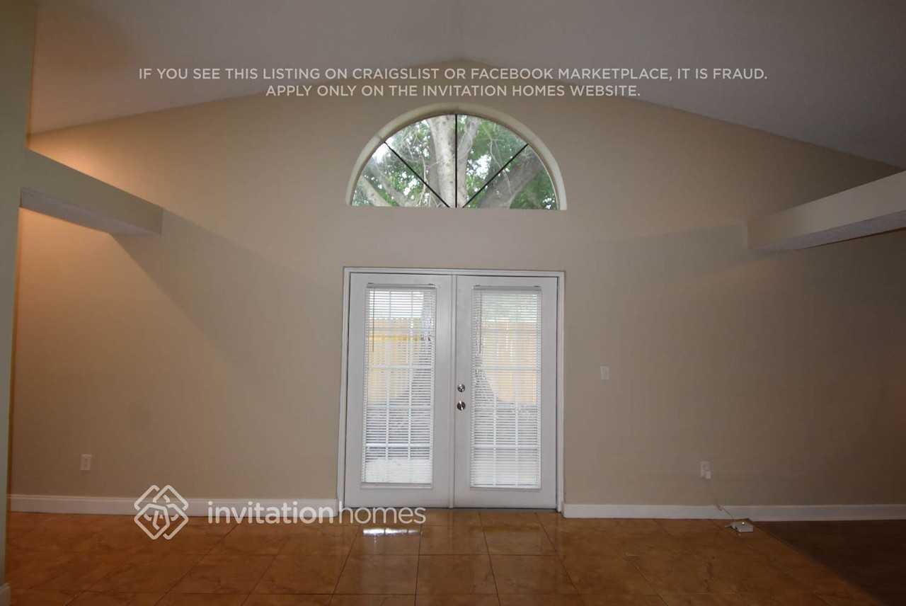 1003 Pinehaven Ct - Photo 6 of 17
