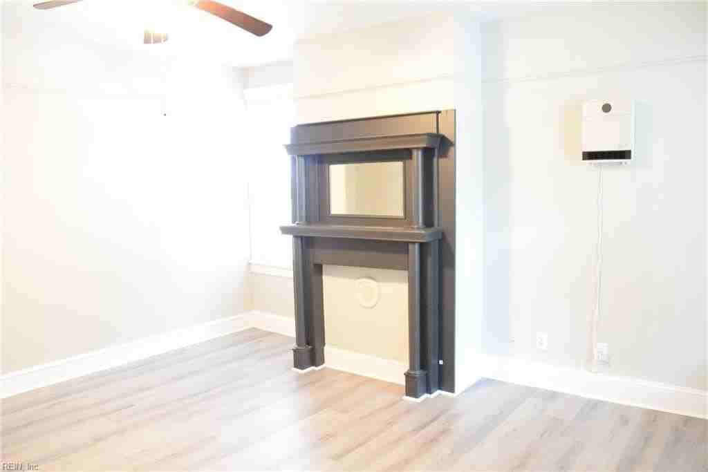 647 Mt Vernon Ave #B - Photo 3 of 22