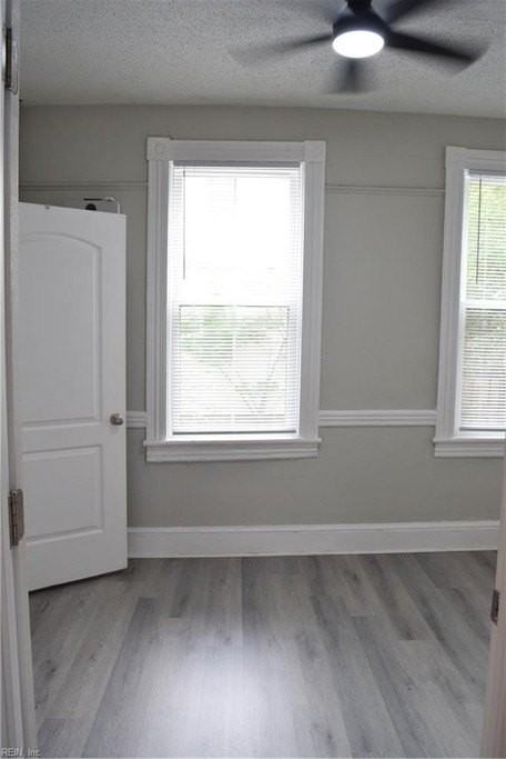 647 Mt Vernon Ave #B - Photo 6 of 22
