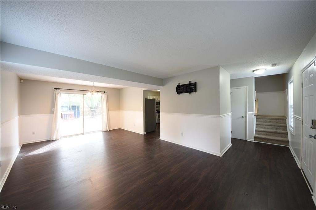 1549 River Creek Cres - Photo 6 of 48