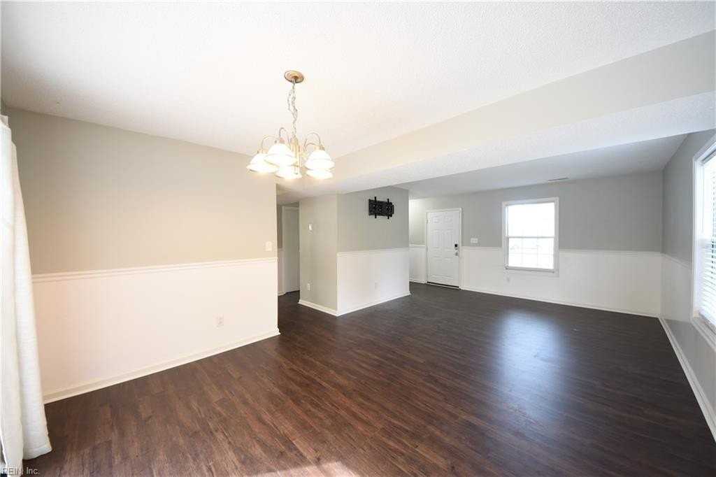 1549 River Creek Cres - Photo 7 of 48