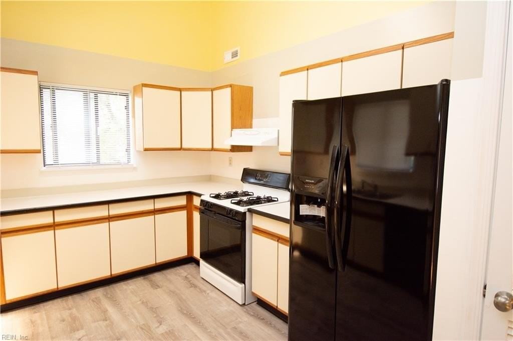 510 Virginia Ave - Photo 4 of 20