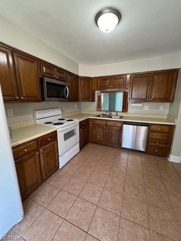 2433 Meadows Lndg - Photo 5 of 27