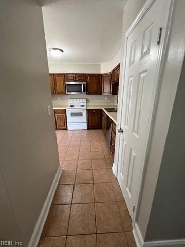 2433 Meadows Lndg - Photo 7 of 27