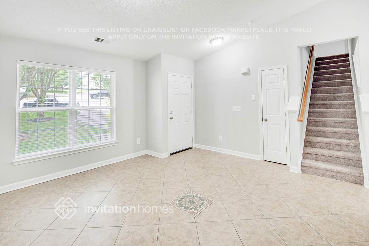 1006 Alston Hill Dr - Photo 4 of 30