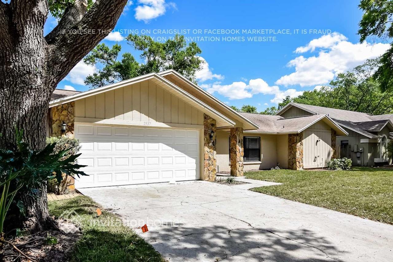 2537 Arborwood Dr - Photo 3 of 21