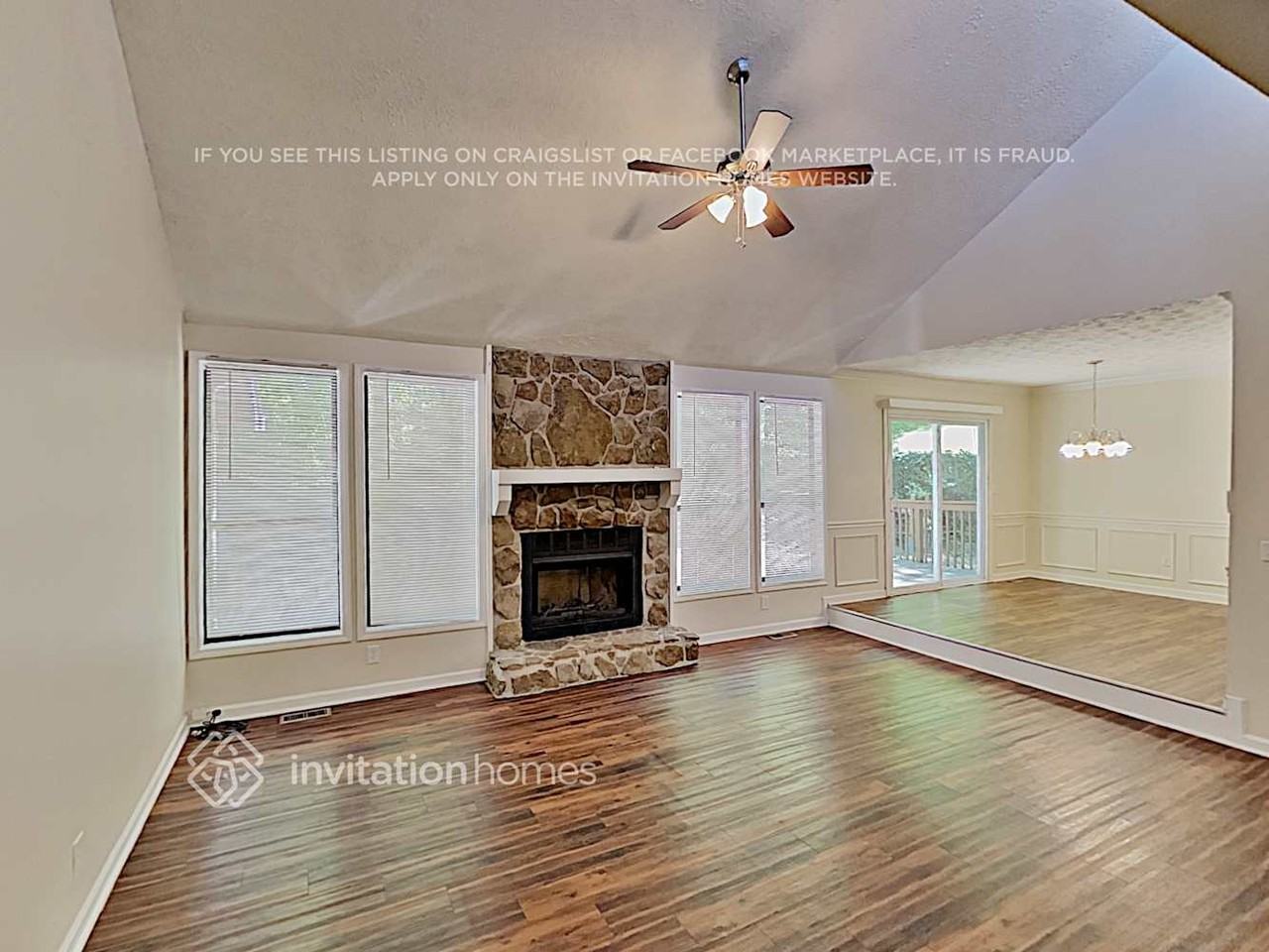 4042 Maxanne Dr Nw - Photo 4 of 18