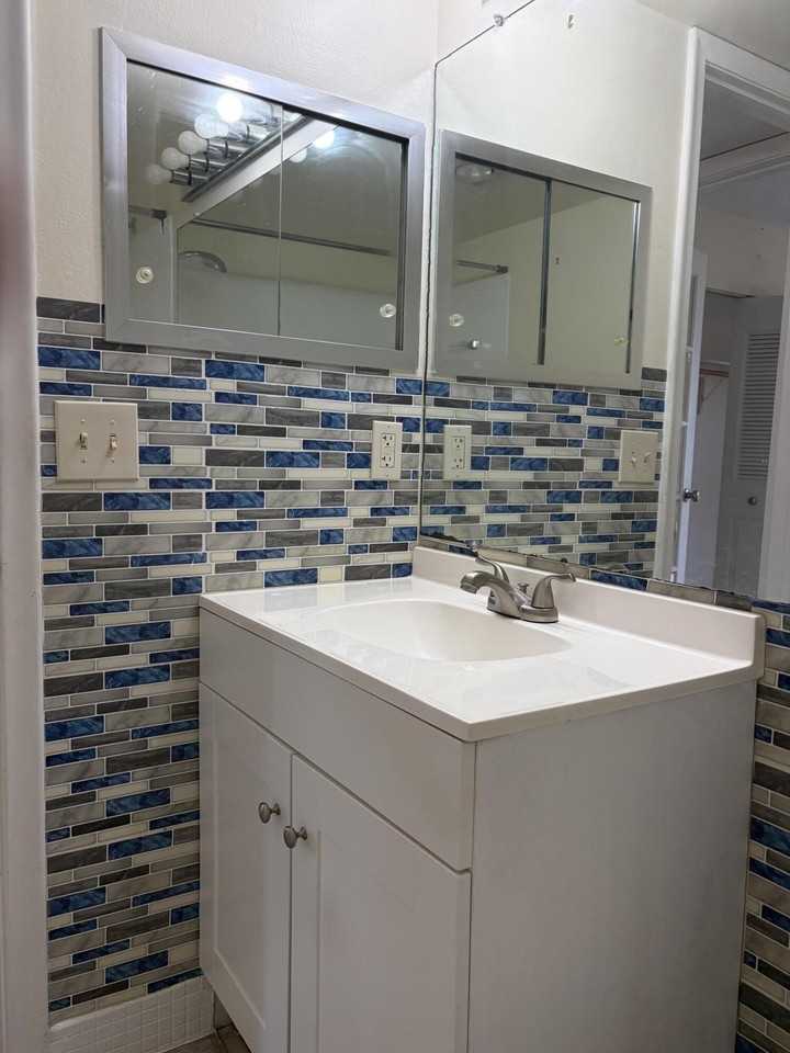 220 Berkshire K #220 - Photo 6 of 9