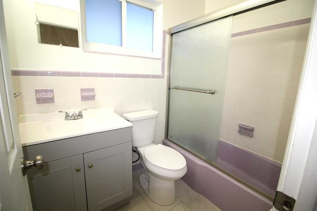 4440 Bougainvilla Dr #4B - Photo 6 of 14