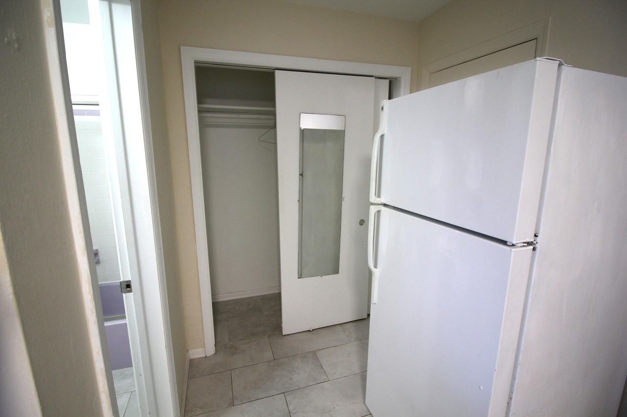 4440 Bougainvilla Dr #4B - Photo 7 of 14
