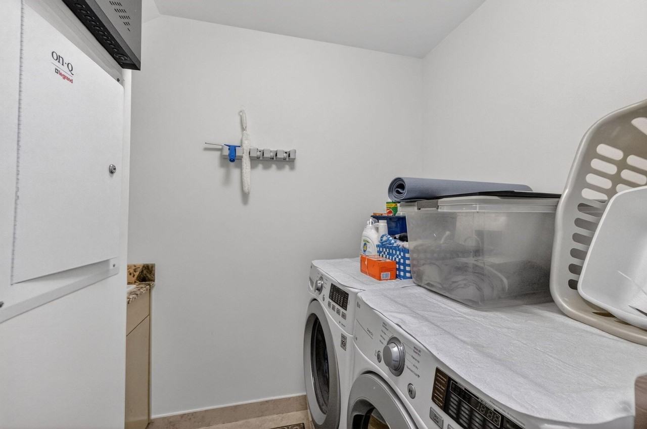 4332 Seagrape Dr #4 - Photo 7 of 47