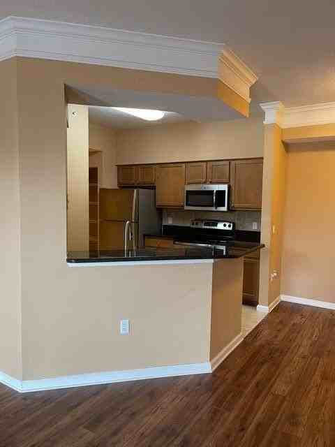4208 Myrtlewood Cir E #4208 - Photo 4 of 6