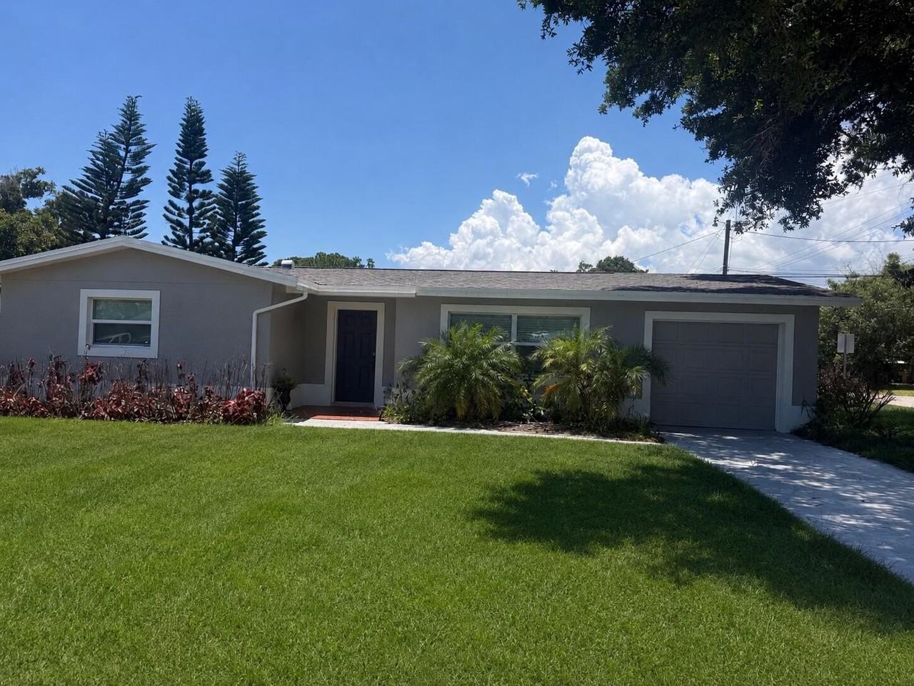 907 Antigua Ave - Photo 2 of 23