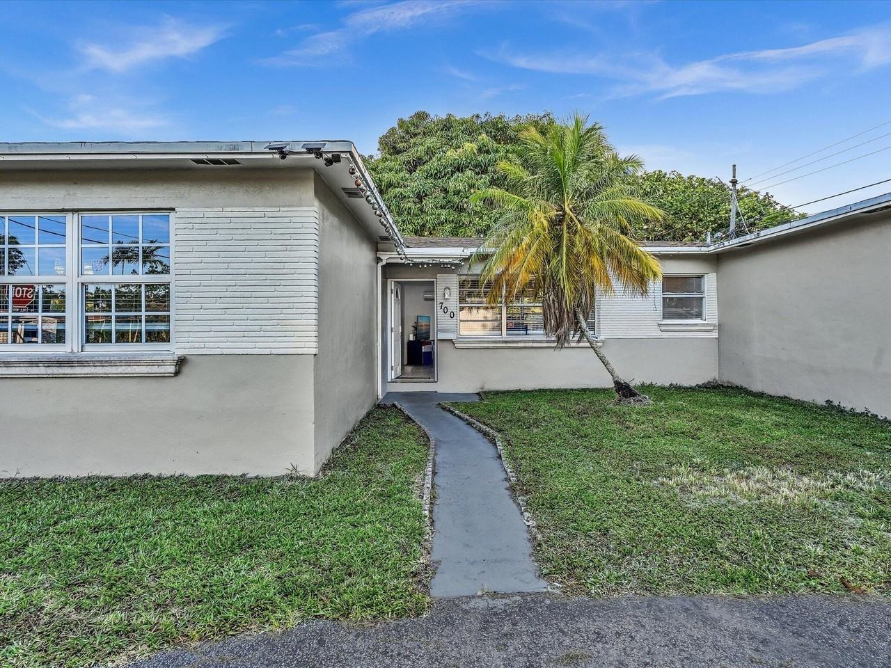 700 Sw 5th Ct - Photo 4 of 46