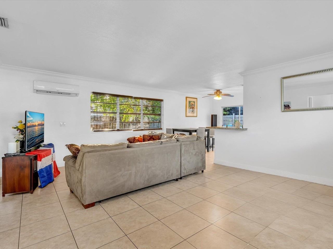 700 Sw 5th Ct - Photo 6 of 46