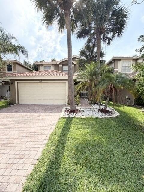 5487 Queenship Ct - Photo 2 of 14