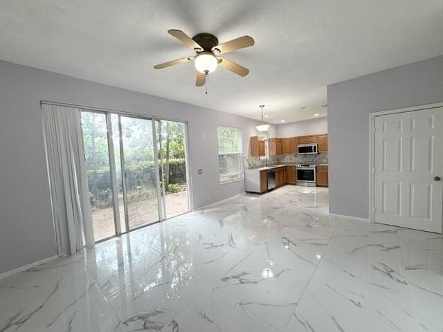 5487 Queenship Ct - Photo 6 of 14