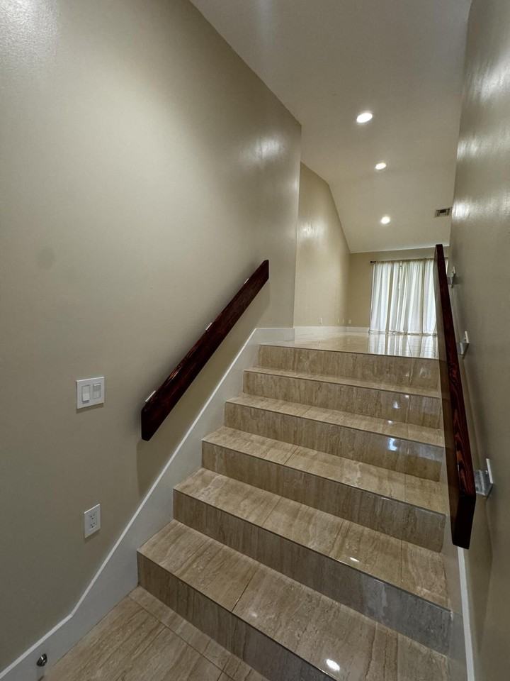 5520 Coach House Cir #G - Photo 4 of 41