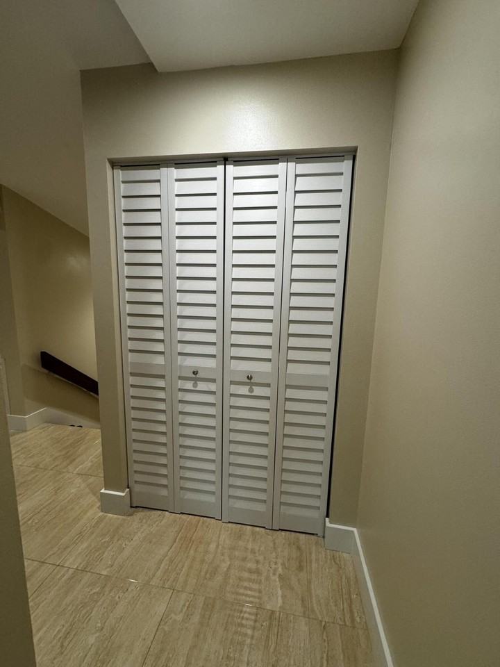 5520 Coach House Cir #G - Photo 6 of 41
