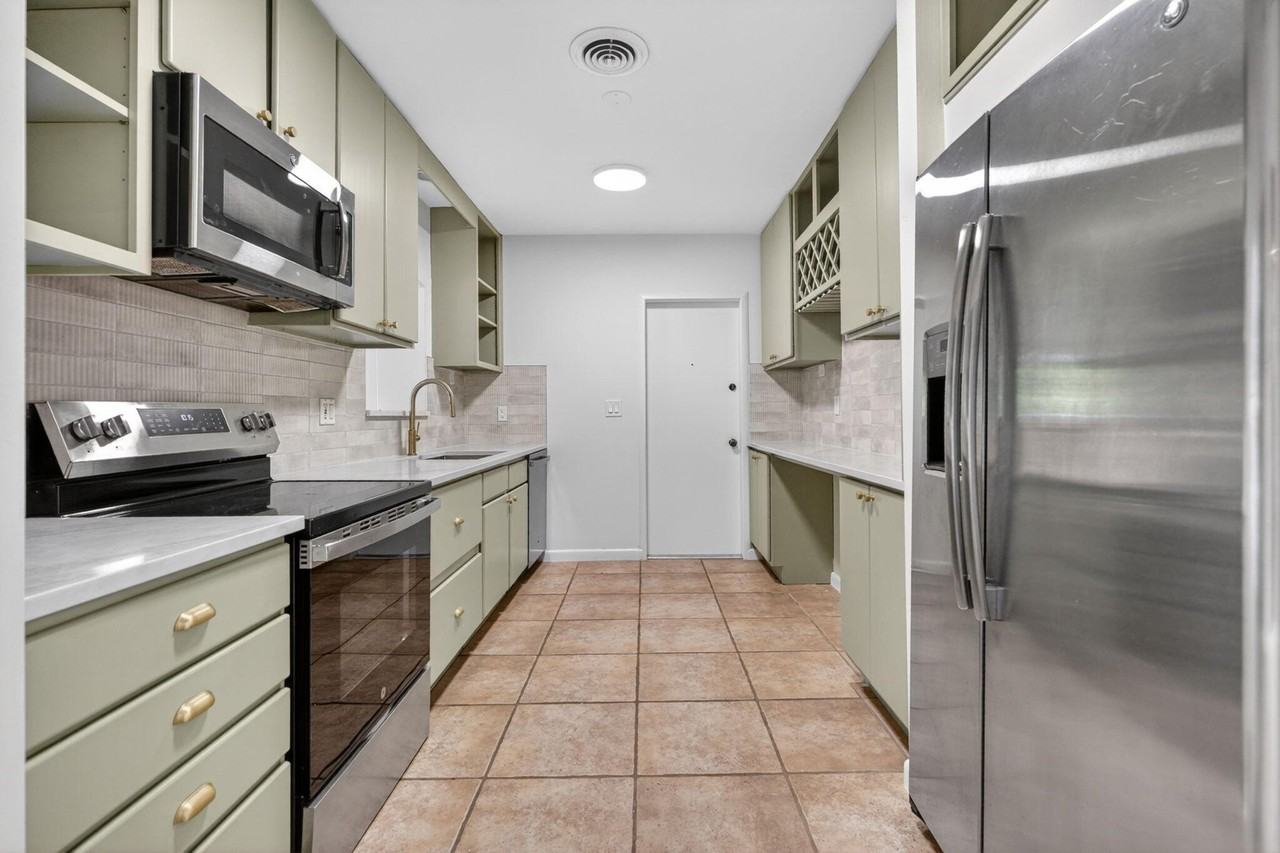 606 Paulina Rd - Photo 6 of 49