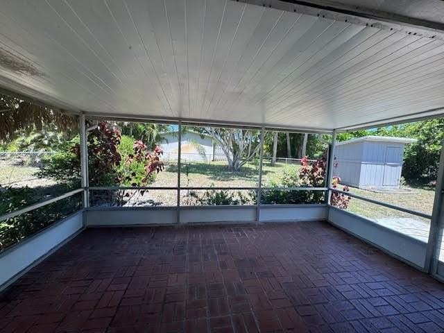 709 Se Alamanda Way - Photo 2 of 17