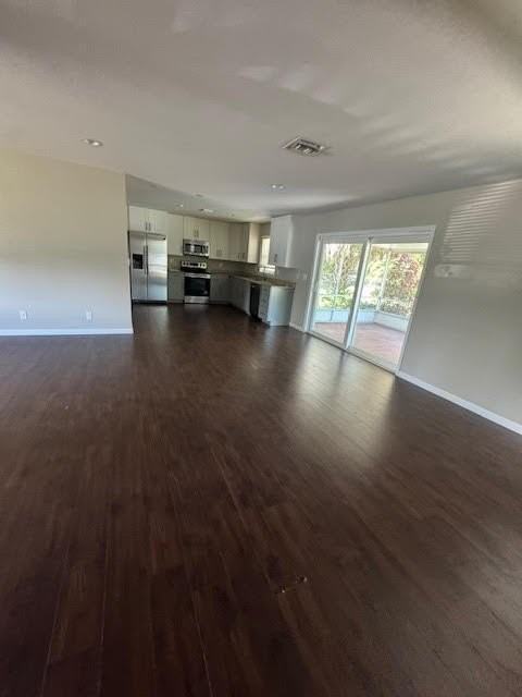 709 Se Alamanda Way - Photo 7 of 17