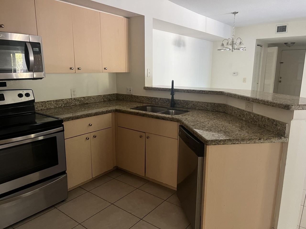 4211 San Marino Blvd #201 - Photo 2 of 19