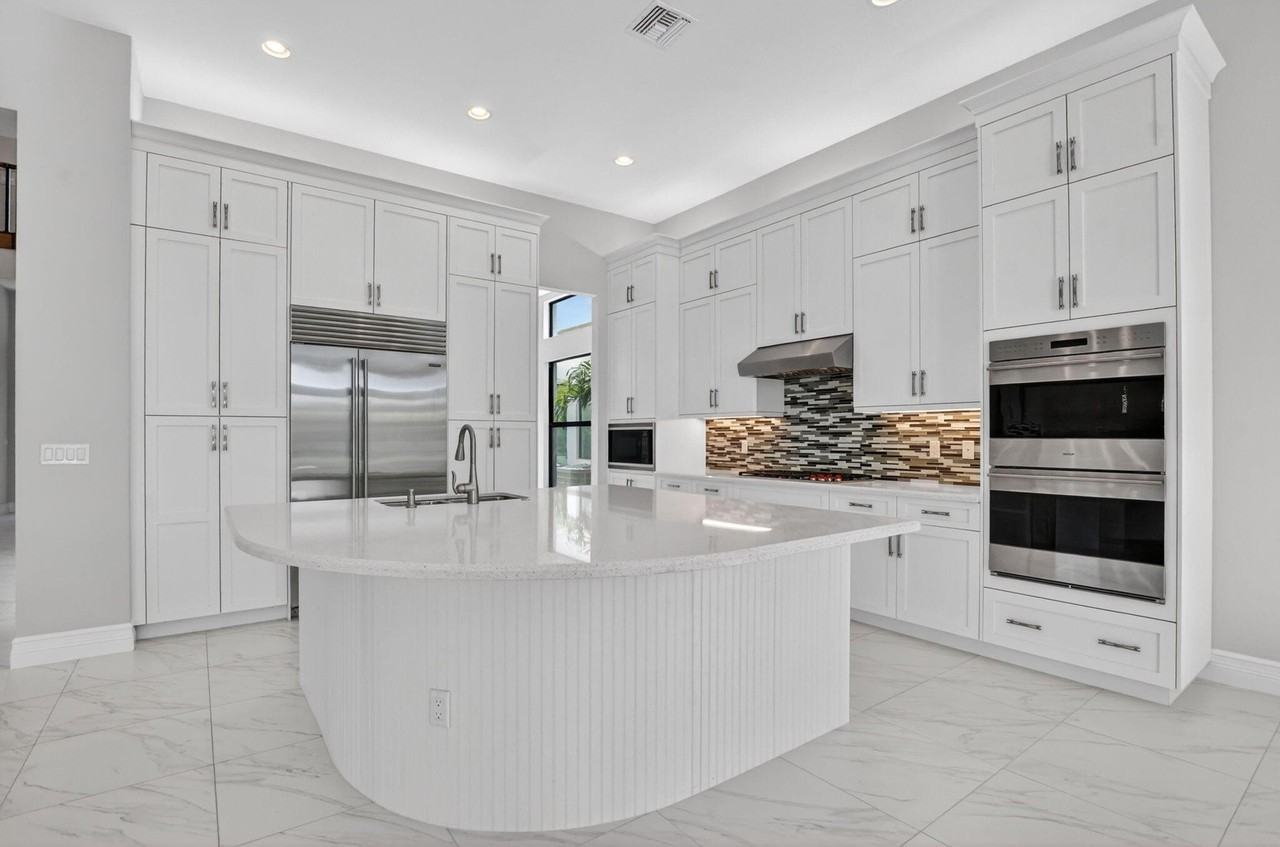 9168 Benedetta Pl - Photo 6 of 37
