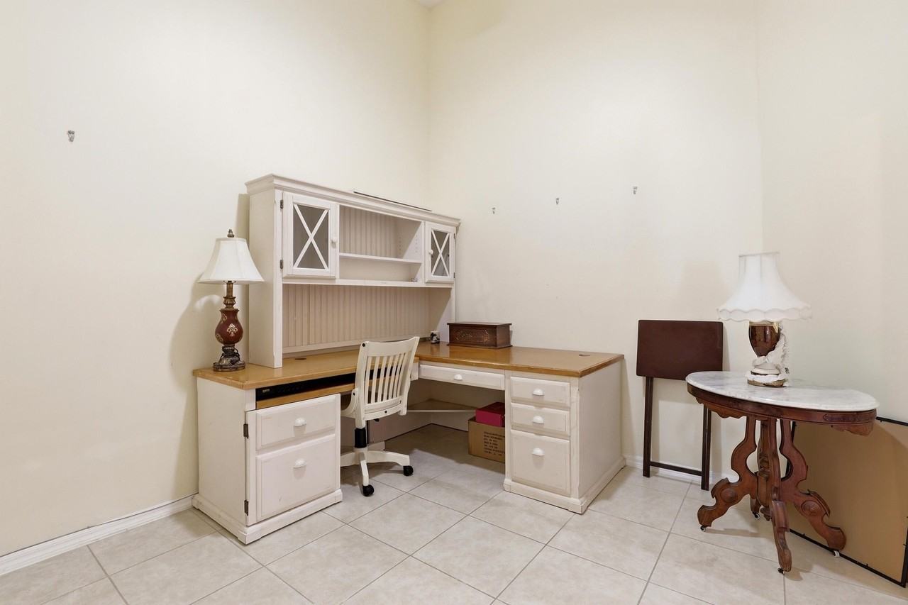9363 Bridgeport Dr - Photo 7 of 45